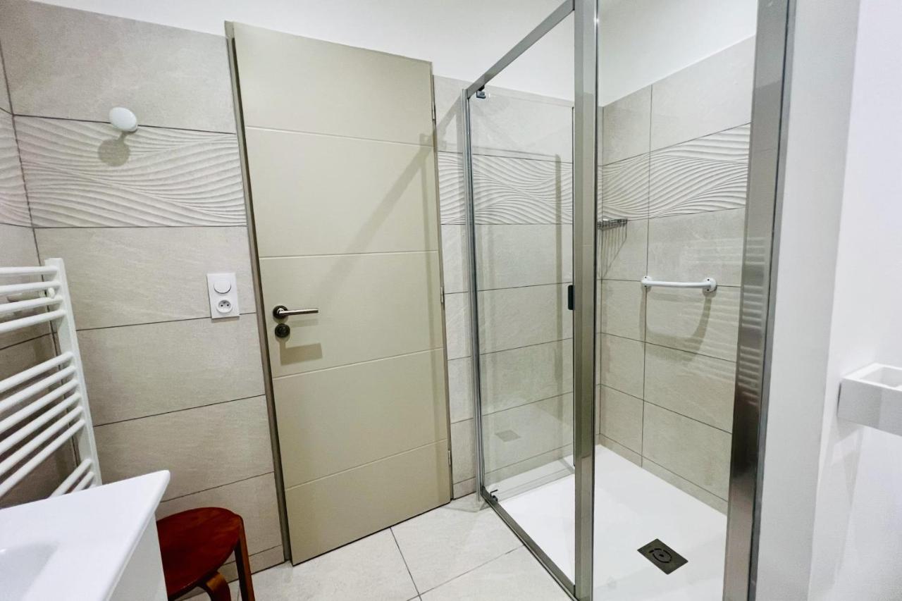 Villa Marie 1 - Superbe Appartement Climatise 2 Chambres Vue Mer เลอ โกร-ดู-รัว ภายนอก รูปภาพ