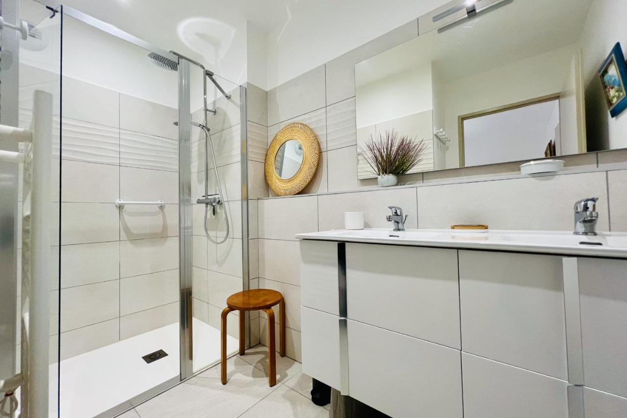 Villa Marie 1 - Superbe Appartement Climatise 2 Chambres Vue Mer เลอ โกร-ดู-รัว ภายนอก รูปภาพ